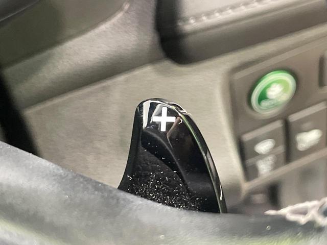 ヴェゼル ハイブリッドＺ・ホンダセンシング　純正ＳＤナビ　バックカメラ　衝突被害軽減システム　レーダークルーズ　禁煙車　ドラレコ　スマートキー　ＬＥＤヘッド　ビルトインＥＴＣ　車線逸脱警報　オートライト　デュアルエアコン　純正１７インチアルミ（7枚目）