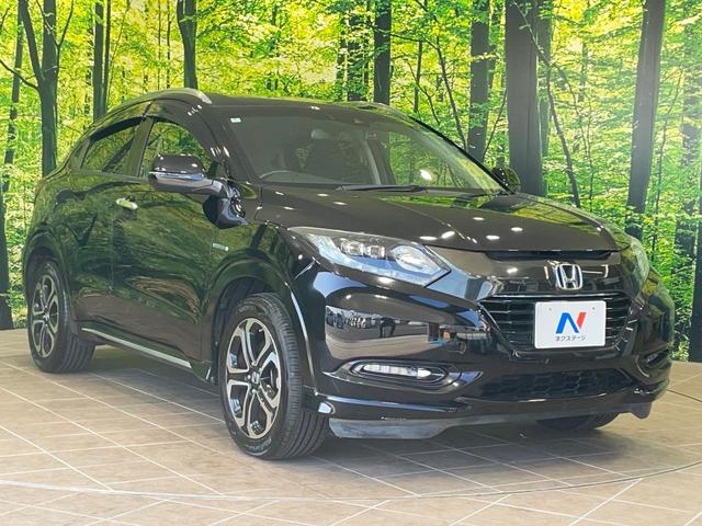 ヴェゼル ハイブリッドＺ・ホンダセンシング　純正ＳＤナビ　バックカメラ　衝突被害軽減システム　レーダークルーズ　禁煙車　ドラレコ　スマートキー　ＬＥＤヘッド　ビルトインＥＴＣ　車線逸脱警報　オートライト　デュアルエアコン　純正１７インチアルミ（16枚目）