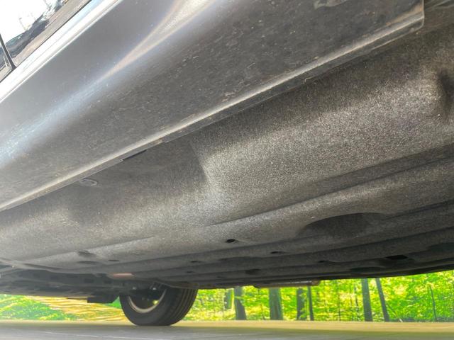 ヴェゼル ハイブリッドＺ・ホンダセンシング　純正ＳＤナビ　バックカメラ　衝突被害軽減システム　レーダークルーズ　禁煙車　ドラレコ　スマートキー　ＬＥＤヘッド　ビルトインＥＴＣ　車線逸脱警報　オートライト　デュアルエアコン　純正１７インチアルミ（24枚目）