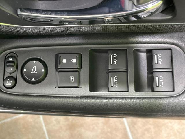 ヴェゼル ハイブリッドＺ・ホンダセンシング　純正ＳＤナビ　バックカメラ　衝突被害軽減システム　レーダークルーズ　禁煙車　ドラレコ　スマートキー　ＬＥＤヘッド　ビルトインＥＴＣ　車線逸脱警報　オートライト　デュアルエアコン　純正１７インチアルミ（25枚目）
