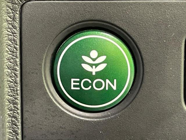 ヴェゼル ハイブリッドＺ・ホンダセンシング　純正ＳＤナビ　バックカメラ　衝突被害軽減システム　レーダークルーズ　禁煙車　ドラレコ　スマートキー　ＬＥＤヘッド　ビルトインＥＴＣ　車線逸脱警報　オートライト　デュアルエアコン　純正１７インチアルミ（26枚目）