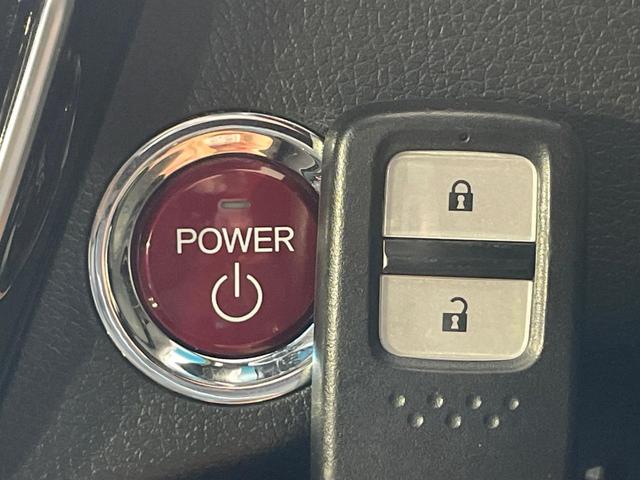 ヴェゼル ハイブリッドＺ・ホンダセンシング　純正ＳＤナビ　バックカメラ　衝突被害軽減システム　レーダークルーズ　禁煙車　ドラレコ　スマートキー　ＬＥＤヘッド　ビルトインＥＴＣ　車線逸脱警報　オートライト　デュアルエアコン　純正１７インチアルミ（43枚目）