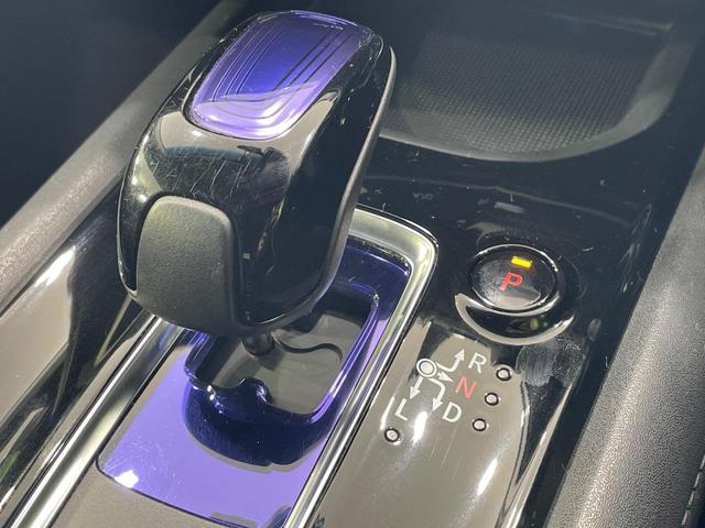 ヴェゼル ハイブリッドＺ・ホンダセンシング　純正ＳＤナビ　バックカメラ　衝突被害軽減システム　レーダークルーズ　禁煙車　ドラレコ　スマートキー　ＬＥＤヘッド　ビルトインＥＴＣ　車線逸脱警報　オートライト　デュアルエアコン　純正１７インチアルミ（45枚目）