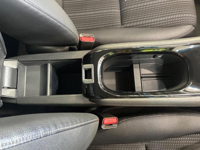 ヴェゼル ハイブリッドＺ・ホンダセンシング　純正ＳＤナビ　バックカメラ　衝突被害軽減システム　レーダークルーズ　禁煙車　ドラレコ　スマートキー　ＬＥＤヘッド　ビルトインＥＴＣ　車線逸脱警報　オートライト　デュアルエアコン　純正１７インチアルミ（48枚目）