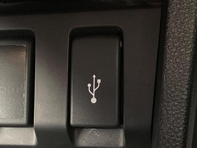 ヴェゼル ハイブリッドＺ・ホンダセンシング　純正ＳＤナビ　バックカメラ　衝突被害軽減システム　レーダークルーズ　禁煙車　ドラレコ　スマートキー　ＬＥＤヘッド　ビルトインＥＴＣ　車線逸脱警報　オートライト　デュアルエアコン　純正１７インチアルミ（50枚目）