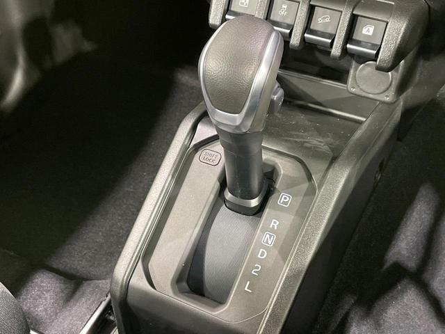 ジムニー ＸＣ　届出済未使用車　衝突軽減　コーナーセンサー　クルーズコントロール　シートヒーター　スマートキー　ＬＥＤヘッド　車線逸脱警報　革巻きハンドル　ステアリングスイッチ　オートエアコン　純正１６インチＡＷ（24枚目）