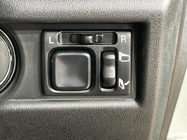 ジムニー ＸＣ　届出済未使用車　衝突軽減　コーナーセンサー　クルーズコントロール　シートヒーター　スマートキー　ＬＥＤヘッド　車線逸脱警報　革巻きハンドル　ステアリングスイッチ　オートエアコン　純正１６インチＡＷ（35枚目）