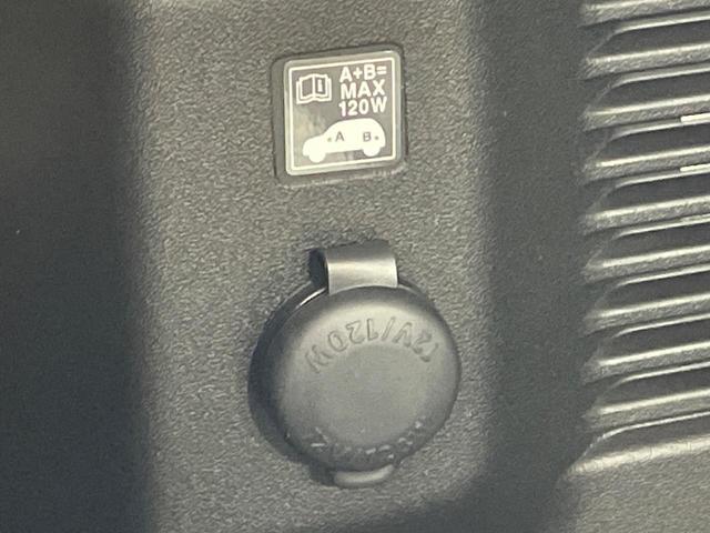 ジムニー ＸＣ　届出済未使用車　衝突軽減　コーナーセンサー　クルーズコントロール　シートヒーター　スマートキー　ＬＥＤヘッド　車線逸脱警報　革巻きハンドル　ステアリングスイッチ　オートエアコン　純正１６インチＡＷ（45枚目）