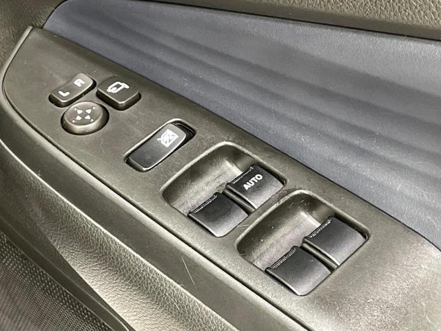 ソリオ Ｇ　衝突軽減　両側スライドドア　コーナーセンサー　スマートキー　オートエアコン　電動格納ミラー　車線逸脱警報　横滑り防止装置　盗難防止装置　プライバシーガラス（7枚目）