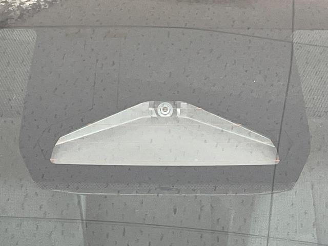 プリウス X 純正8型ナビ バックカメラ 衝突軽減 100V電源 レーダークルーズ ドラレコ コーナーセンサー スマートキー LEDヘッド ETC2.0 オートハイビーム 車線逸脱警報 オートライト(5枚目)