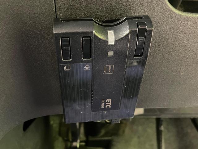 フリード G Lパッケージ ナビ 電動スライドドア ドラレコ ETC オートエアコン Bluetooth CD DVD再生 フルセグ キーレス プライバシーガラス ドアバイザー 電動格納ミラー(6枚目)