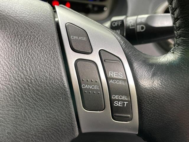 オデッセイ アブソルート　純正８型ナビ　バックカメラ　クルーズコントロール　ＥＴＣ　ドライブレコーダー　ハーフレザーシート　ＨＩＤヘッドライト　純正１７インチＡＷ　オートエアコン　ＣＤ再生　地デジ　ドアバイザー　電動格納ミラー（7枚目）