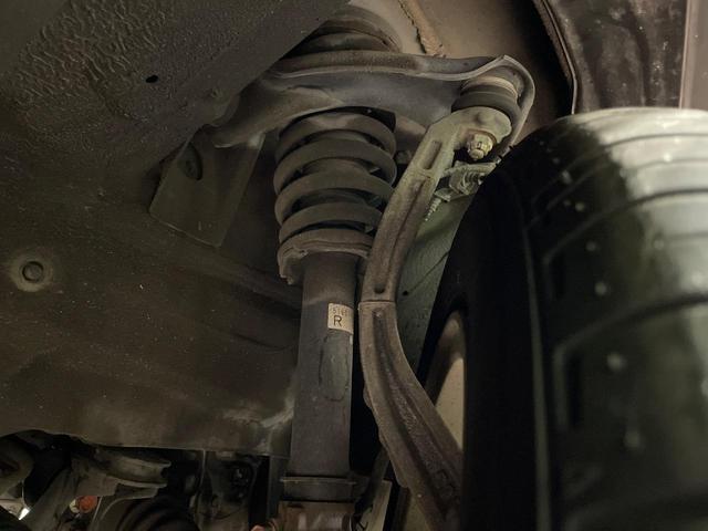 オデッセイ アブソルート　純正８型ナビ　バックカメラ　クルーズコントロール　ＥＴＣ　ドライブレコーダー　ハーフレザーシート　ＨＩＤヘッドライト　純正１７インチＡＷ　オートエアコン　ＣＤ再生　地デジ　ドアバイザー　電動格納ミラー（21枚目）