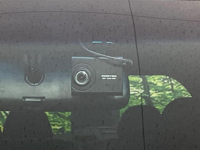 オデッセイ アブソルート　純正８型ナビ　バックカメラ　クルーズコントロール　ＥＴＣ　ドライブレコーダー　ハーフレザーシート　ＨＩＤヘッドライト　純正１７インチＡＷ　オートエアコン　ＣＤ再生　地デジ　ドアバイザー　電動格納ミラー（27枚目）