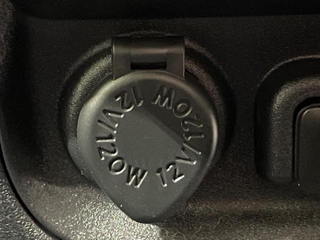 シエンタ ハイブリッドＺ　両側電動スライドドア　純正１０型ナビ　バックカメラ　ＡＣ１００Ｖ電源　衝突軽減　レーダークルーズ　コーナーセンサー　レーンキープ　スマートキー　ＬＥＤヘッド　ＥＴＣ　オートハイビーム　車線逸脱警報（47枚目）