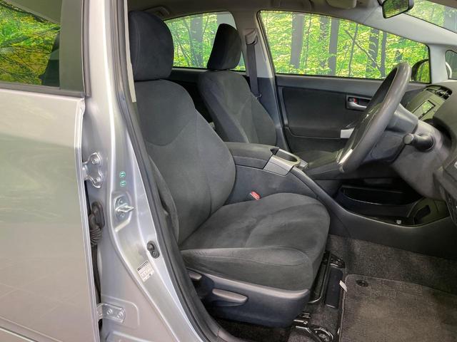 プリウス S 純正ナビ バックカメラ スマートキー HIDヘッド ETC 純正15インチAW オートライト オートエアコン 電動格納ミラー Bluetooth CD DVD再生 フルセグ プライバシーガラス(8枚目)