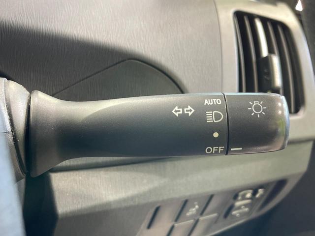 プリウス S 純正ナビ バックカメラ スマートキー HIDヘッド ETC 純正15インチAW オートライト オートエアコン 電動格納ミラー Bluetooth CD DVD再生 フルセグ プライバシーガラス(35枚目)