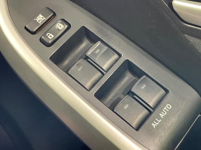 プリウス S 純正ナビ バックカメラ スマートキー HIDヘッド ETC 純正15インチAW オートライト オートエアコン 電動格納ミラー Bluetooth CD DVD再生 フルセグ プライバシーガラス(43枚目)