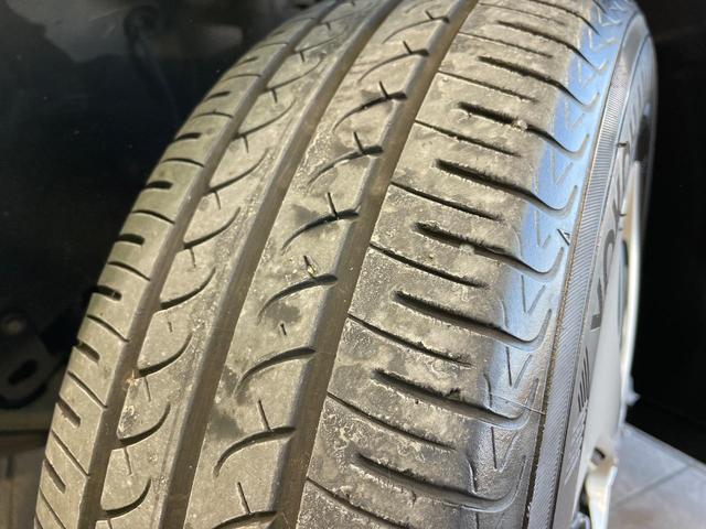 プリウス S 純正ナビ バックカメラ スマートキー HIDヘッド ETC 純正15インチAW オートライト オートエアコン 電動格納ミラー Bluetooth CD DVD再生 フルセグ プライバシーガラス(50枚目)