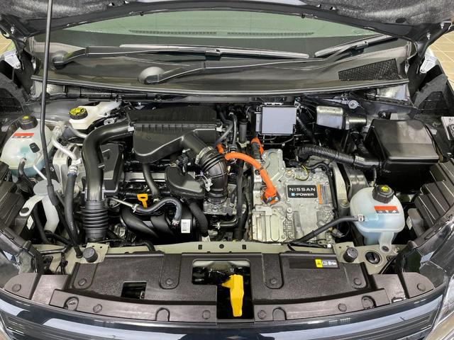 ノート X 純正9型ディスプレイオーディオ バックカメラ 衝突軽減 クリアランスソナー LEDヘッド スマートキー ETC オートハイビーム 車線逸脱防止警報 オートエアコン 盗難防止装置 プライバシーガラス(18枚目)