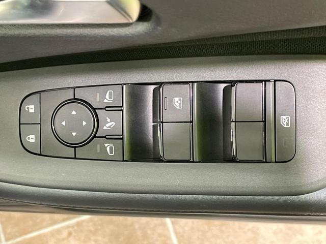 ノート X 純正9型ディスプレイオーディオ バックカメラ 衝突軽減 クリアランスソナー LEDヘッド スマートキー ETC オートハイビーム 車線逸脱防止警報 オートエアコン 盗難防止装置 プライバシーガラス(21枚目)