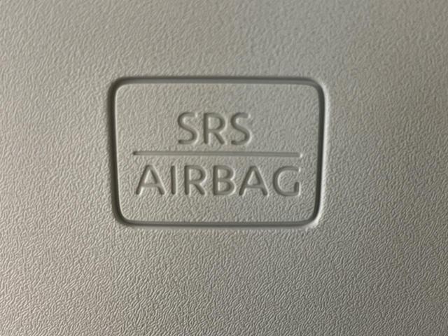 ノート X 純正9型ディスプレイオーディオ バックカメラ 衝突軽減 クリアランスソナー LEDヘッド スマートキー ETC オートハイビーム 車線逸脱防止警報 オートエアコン 盗難防止装置 プライバシーガラス(31枚目)