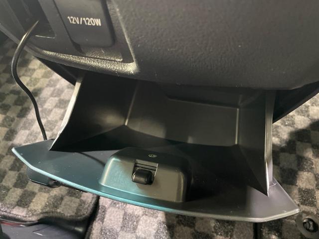 ヴェルファイア ２．４Ｚ　ＳＤナビ　両側電動スライドドア　バックカメラ　コーナーセンサー　スマートキー　ＨＩＤヘッド　オートライト　デュアルエアコン　リアエアコン　Ｂｌｕｅｔｏｏｔｈ　ＣＤ　ＤＶＤ再生（43枚目）