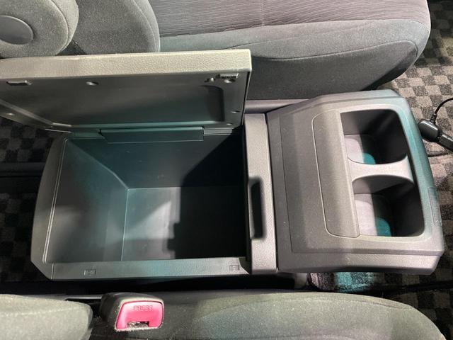 ヴェルファイア ２．４Ｚ　ＳＤナビ　両側電動スライドドア　バックカメラ　コーナーセンサー　スマートキー　ＨＩＤヘッド　オートライト　デュアルエアコン　リアエアコン　Ｂｌｕｅｔｏｏｔｈ　ＣＤ　ＤＶＤ再生（44枚目）