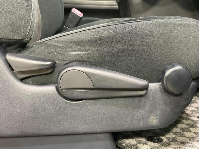 ヴェルファイア ２．４Ｚ　ＳＤナビ　両側電動スライドドア　バックカメラ　コーナーセンサー　スマートキー　ＨＩＤヘッド　オートライト　デュアルエアコン　リアエアコン　Ｂｌｕｅｔｏｏｔｈ　ＣＤ　ＤＶＤ再生（48枚目）