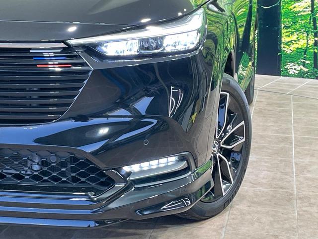 ヴェゼル ｅ：ＨＥＶ　ＰＬａＹ　純正９型ナビ　バックカメラ　衝突軽減　レーダークルーズ　ハーフレザーシート　ドラレコ　デジタルインナーミラー　ＬＥＤヘッド　ＥＴＣ２．０　純正１８インチＡＷ　オートハイビーム（12枚目）