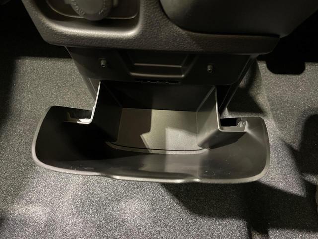 ソリオバンディット ハイブリッドＭＶ　登録済未使用車　両側電動スライドドア　衝突軽減　コーナーセンサー　スマートキー　ＬＥＤヘッド　純正１５インチＡＷ　オートハイビーム　車線逸脱警報　オートライト　オートエアコン　ＬＥＤフォグ（39枚目）