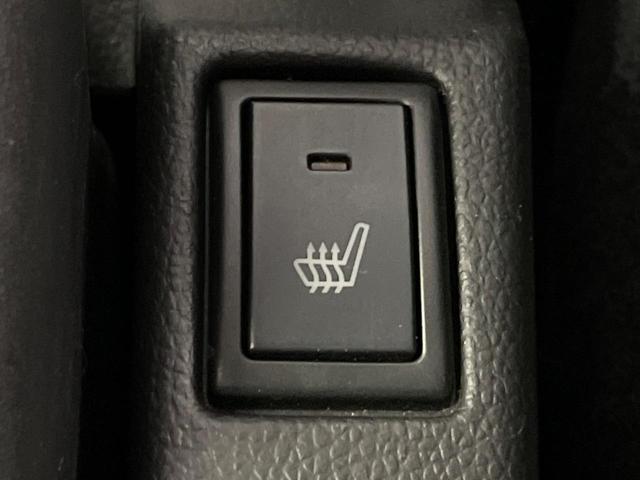 スイフトスポーツ ベースグレード　ターボ　純正ナビ　全周囲カメラ　衝突軽減　ドラレコ　パドルシフト　スマートキー　シートヒーター　ＬＥＤヘッド　ＥＴＣ　純正１７インチＡＷ　車線逸脱警報　オートライト　Ｂｌｕｅｔｏｏｔｈ　ＣＤ（6枚目）