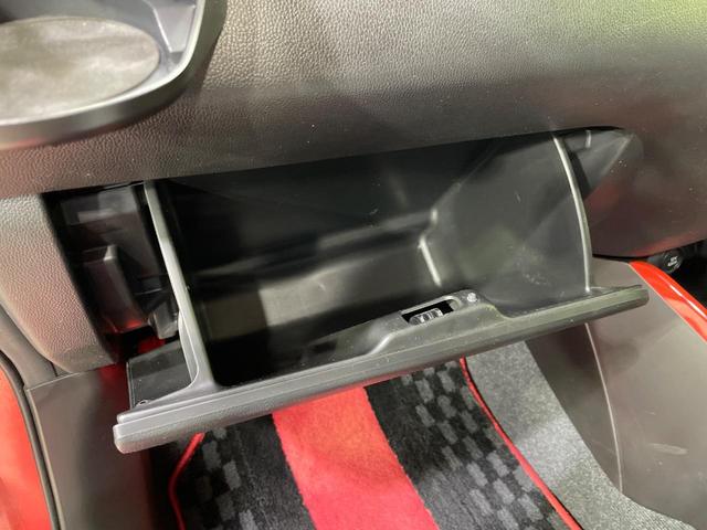 スイフトスポーツ ベースグレード　ターボ　純正ナビ　全周囲カメラ　衝突軽減　ドラレコ　パドルシフト　スマートキー　シートヒーター　ＬＥＤヘッド　ＥＴＣ　純正１７インチＡＷ　車線逸脱警報　オートライト　Ｂｌｕｅｔｏｏｔｈ　ＣＤ（46枚目）