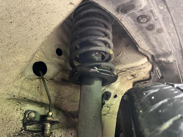 ワゴンRスティングレー X スマートキー HIDヘッド フォグライト オートエアコン CD 純正14インチAW 電動格納ミラー プライバシーガラス 革巻きハンドル ドアバイザー 盗難防止システム(20枚目)