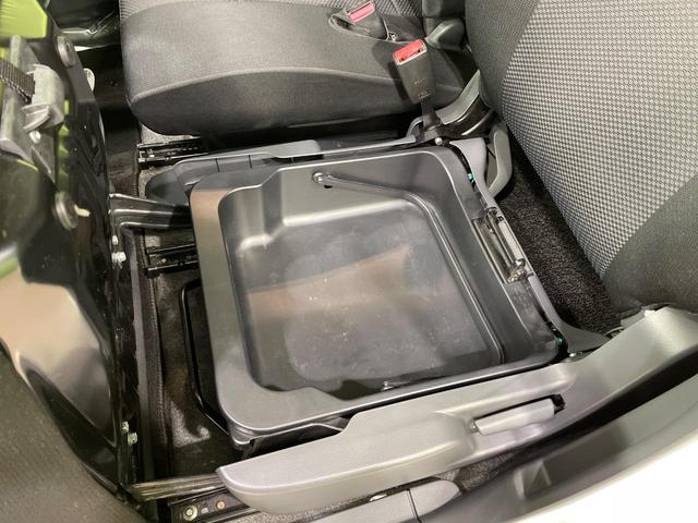 ワゴンRスティングレー X スマートキー HIDヘッド フォグライト オートエアコン CD 純正14インチAW 電動格納ミラー プライバシーガラス 革巻きハンドル ドアバイザー 盗難防止システム(35枚目)