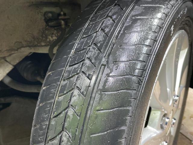 ワゴンRスティングレー X スマートキー HIDヘッド フォグライト オートエアコン CD 純正14インチAW 電動格納ミラー プライバシーガラス 革巻きハンドル ドアバイザー 盗難防止システム(42枚目)