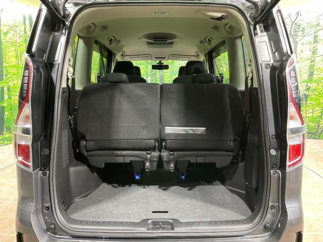 セレナ ｅ－パワー　ハイウェイスターＶ　両側電動スライドドア　後席モニター　純正９型ナビ　全周囲カメラ　セーフティパックＡ　衝突軽減　プロパイロット　デジタルインナーミラー　ＢＳＭ　ドラレコ　コーナーセンサー　ＬＥＤヘッド＆フォグ　ＥＴＣ（11枚目）