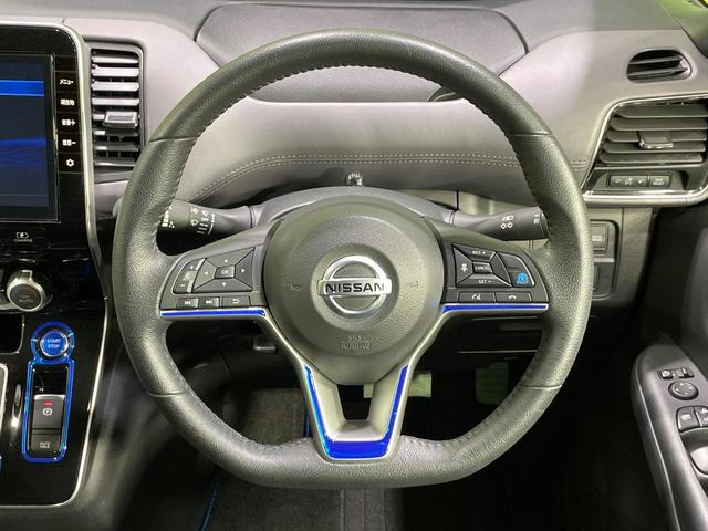 セレナ ｅ－パワー　ハイウェイスターＶ　両側電動スライドドア　後席モニター　純正９型ナビ　全周囲カメラ　セーフティパックＡ　衝突軽減　プロパイロット　デジタルインナーミラー　ＢＳＭ　ドラレコ　コーナーセンサー　ＬＥＤヘッド＆フォグ　ＥＴＣ（12枚目）