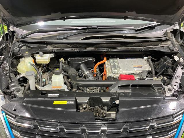 セレナ ｅ－パワー　ハイウェイスターＶ　両側電動スライドドア　後席モニター　純正９型ナビ　全周囲カメラ　セーフティパックＡ　衝突軽減　プロパイロット　デジタルインナーミラー　ＢＳＭ　ドラレコ　コーナーセンサー　ＬＥＤヘッド＆フォグ　ＥＴＣ（19枚目）