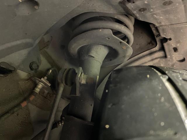 セレナ ｅ－パワー　ハイウェイスターＶ　両側電動スライドドア　後席モニター　純正９型ナビ　全周囲カメラ　セーフティパックＡ　衝突軽減　プロパイロット　デジタルインナーミラー　ＢＳＭ　ドラレコ　コーナーセンサー　ＬＥＤヘッド＆フォグ　ＥＴＣ（21枚目）