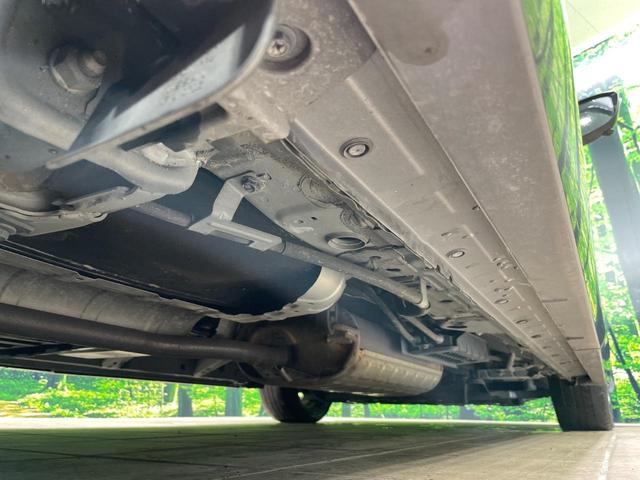 セレナ ｅ－パワー　ハイウェイスターＶ　両側電動スライドドア　後席モニター　純正９型ナビ　全周囲カメラ　セーフティパックＡ　衝突軽減　プロパイロット　デジタルインナーミラー　ＢＳＭ　ドラレコ　コーナーセンサー　ＬＥＤヘッド＆フォグ　ＥＴＣ（24枚目）