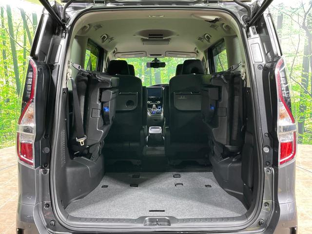 セレナ ｅ－パワー　ハイウェイスターＶ　両側電動スライドドア　後席モニター　純正９型ナビ　全周囲カメラ　セーフティパックＡ　衝突軽減　プロパイロット　デジタルインナーミラー　ＢＳＭ　ドラレコ　コーナーセンサー　ＬＥＤヘッド＆フォグ　ＥＴＣ（31枚目）