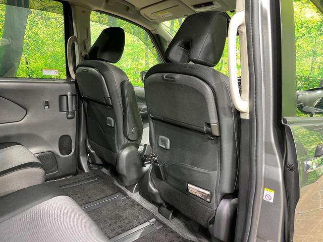 セレナ ｅ－パワー　ハイウェイスターＶ　両側電動スライドドア　後席モニター　純正９型ナビ　全周囲カメラ　セーフティパックＡ　衝突軽減　プロパイロット　デジタルインナーミラー　ＢＳＭ　ドラレコ　コーナーセンサー　ＬＥＤヘッド＆フォグ　ＥＴＣ（38枚目）