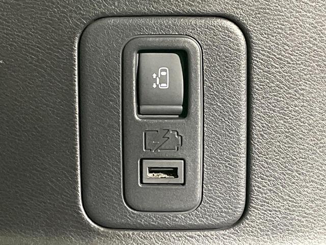 セレナ ｅ－パワー　ハイウェイスターＶ　両側電動スライドドア　後席モニター　純正９型ナビ　全周囲カメラ　セーフティパックＡ　衝突軽減　プロパイロット　デジタルインナーミラー　ＢＳＭ　ドラレコ　コーナーセンサー　ＬＥＤヘッド＆フォグ　ＥＴＣ（47枚目）