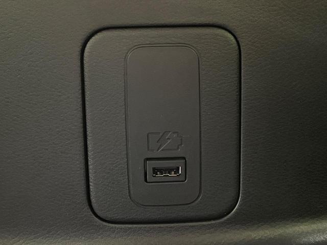 セレナ ｅ－パワー　ハイウェイスターＶ　両側電動スライドドア　後席モニター　純正９型ナビ　全周囲カメラ　セーフティパックＡ　衝突軽減　プロパイロット　デジタルインナーミラー　ＢＳＭ　ドラレコ　コーナーセンサー　ＬＥＤヘッド＆フォグ　ＥＴＣ（48枚目）