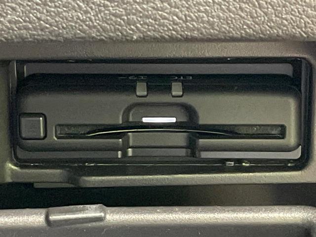 セレナ ｅ－パワー　ハイウェイスターＶ　両側電動スライドドア　後席モニター　純正９型ナビ　全周囲カメラ　セーフティパックＡ　衝突軽減　プロパイロット　デジタルインナーミラー　ＢＳＭ　ドラレコ　コーナーセンサー　ＬＥＤヘッド＆フォグ　ＥＴＣ（52枚目）