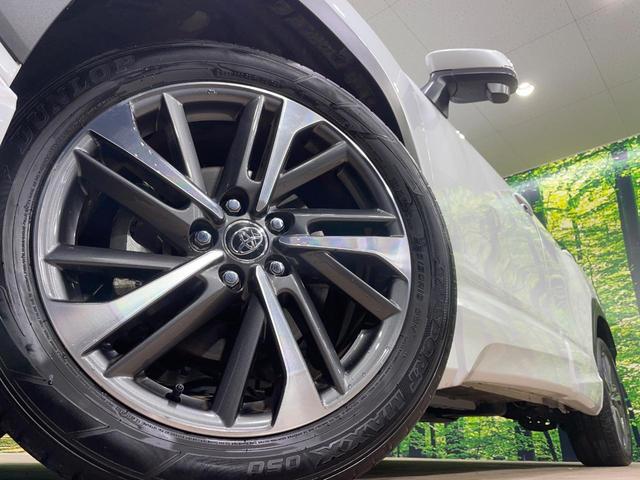 【純正１８インチアルミホイール】外観にマッチした純正アルミホイールを装着しております。各種社外アルミホイールや、スタッドレスタイヤも取扱いしております。是非ご相談ください♪
