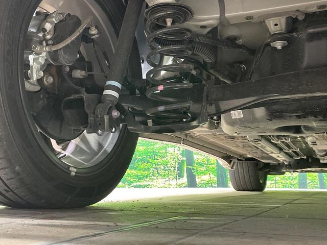 お車を安心してお乗りいただく為には、足回りの定期点検が欠かせません。サービスサポート（有償保証）では無料点検もご提供しており、安心のカーライフをお過ごしいただけるサポート体制が整っています。