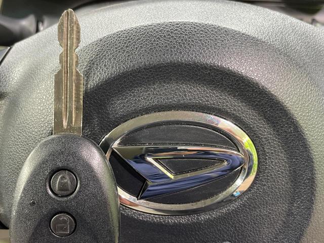 ムーヴ Ｌ　ＳＡＩＩ　純正ナビ　衝突軽減　コーナーセンサー　ＥＴＣ　Ｂｌｕｅｔｏｏｔｈ　ＣＤ　ＤＶＤ再生　地デジ　アイドリングストップ　電動格納ミラー　プライバシーガラス　盗難防止システム（6枚目）