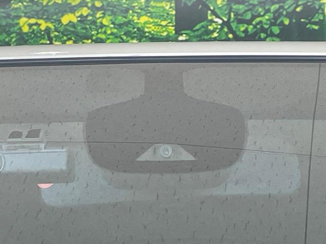 セレナ ｅ－パワー　ハイウェイスターＶ　純正９型ナビ　全周囲カメラ　衝突軽減　レーダークルーズ　コーナーセンサー　車線逸脱警報　両側電動スライドドア　スマートキー　ドラレコ　ＬＥＤヘッド＆フォグ　純正１５インチＡＷ　ダブルエアコン（3枚目）